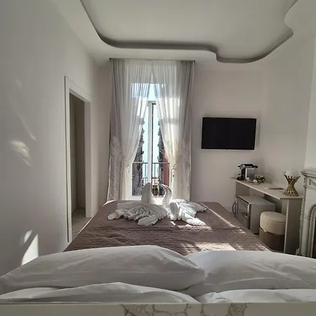 Πανσιόν Arco Boutique