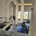 Arco Boutique 4* ナポリ
