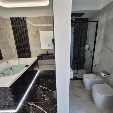 Arco Boutique בית הארחה 4*
