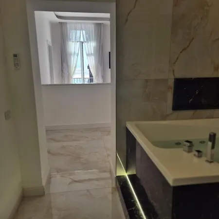 Arco Boutique בית הארחה 4*
